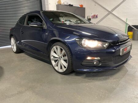 VOLKSWAGEN SCIROCCO 2.0 TDI R-Line DSG Euro 5 3dr (Leather, Nav)