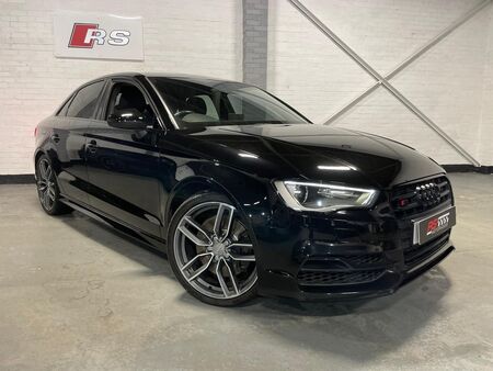 AUDI S3 2.0 TFSI S Tronic quattro Euro 6 (s/s) 4dr (Nav)